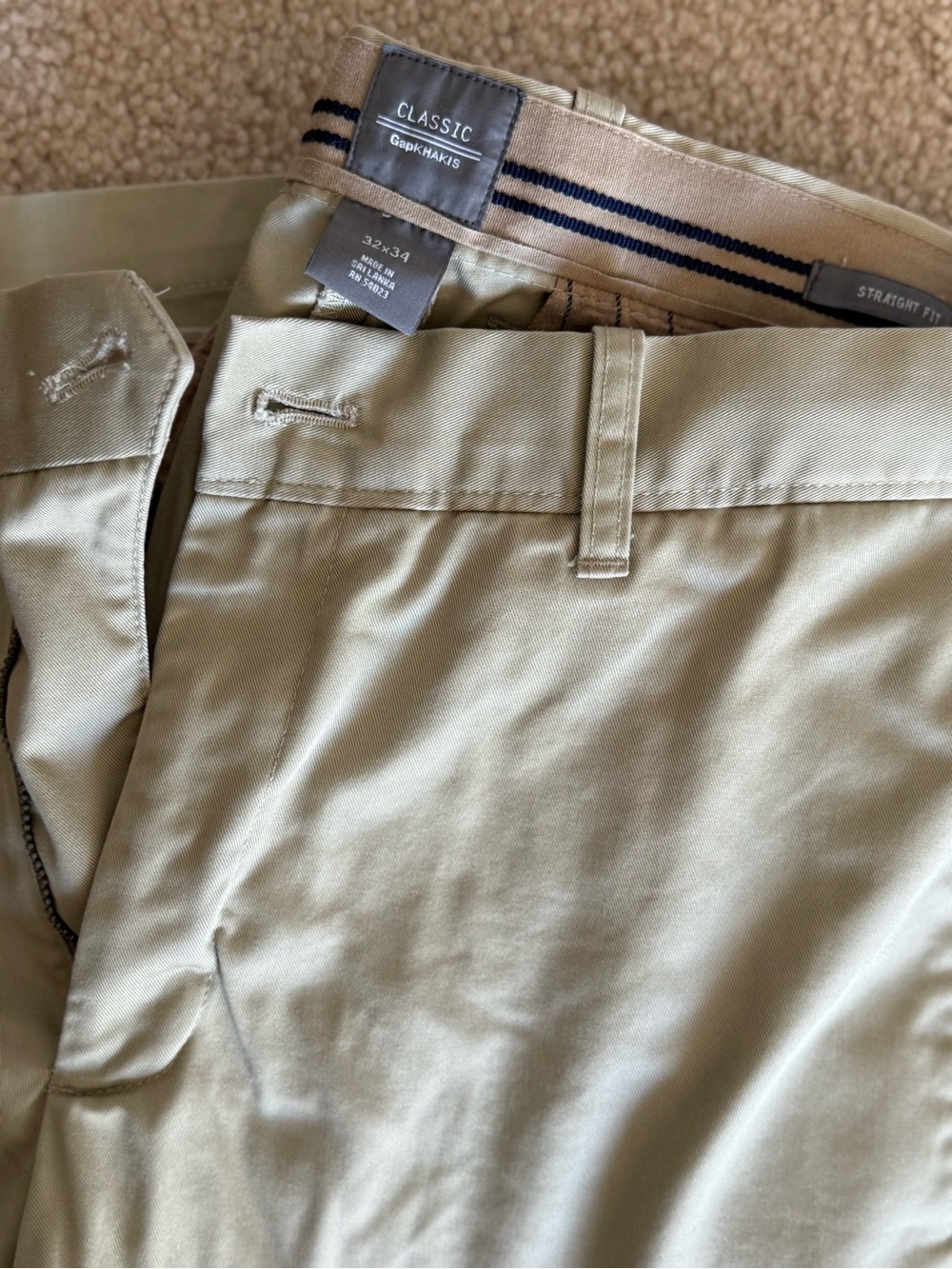 Gap Classic | Men's Straight Fit Khakis | 32x34